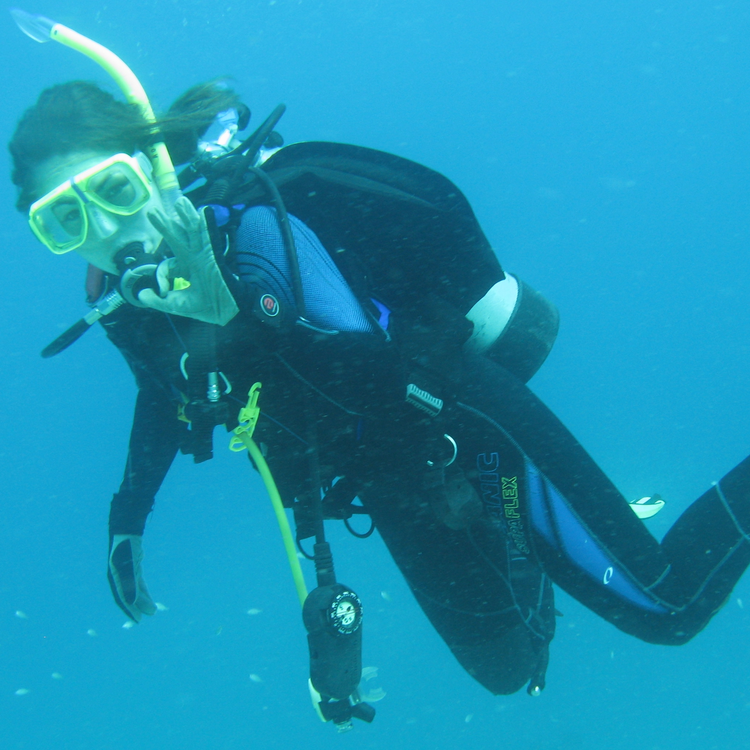 cover art for Dr Katie Dafforn goes underwater in Sydney Harbour (Part 2 of 2)