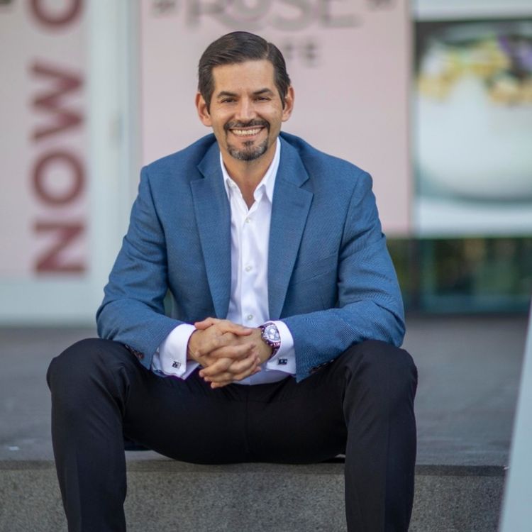 cover art for Bienes Raices con buenas raices: 5 claves a escoger para trabajar con realtor