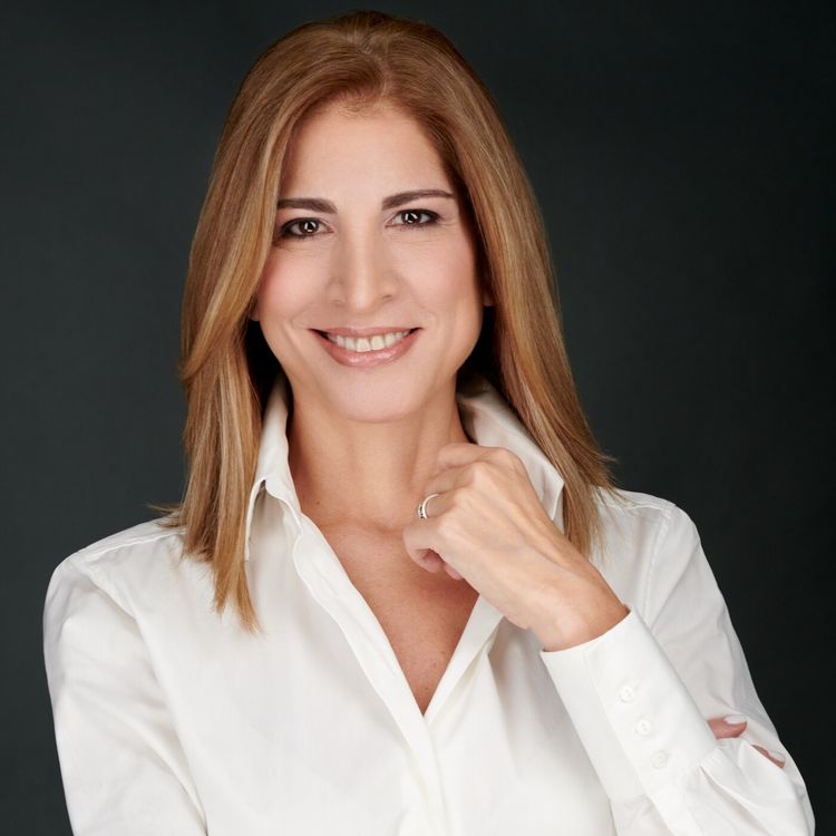 cover art for Inmigración al Día: Solicitud de residencia por matrimonio