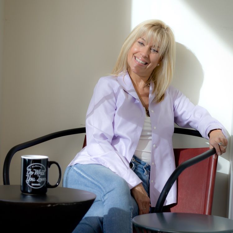 cover art for Activate con Vivian: Las ayudas financieras en momentos del COVID-19