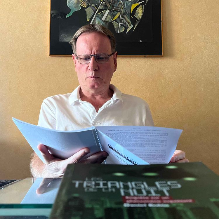 cover art for Daniel Robin, ufologue : "Ils peuvent exister sous la forme d'intelligences artificielles"