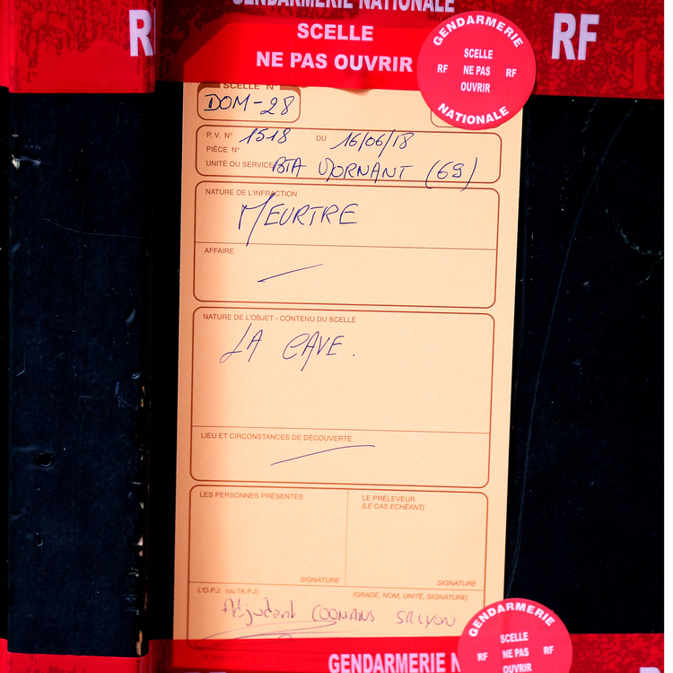 cover art for Qui a tué les Bébien ? 26 ans après le quadruple assassinat, personne n'a avoué (par Elise Colin)