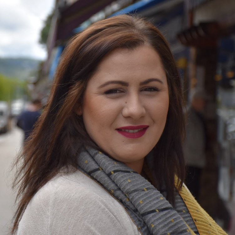 cover art for Lorra Nanni, thérapeute animalière à Champagnole