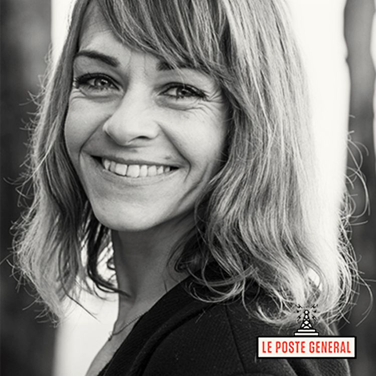 cover art for AVEC AGNÈS MARTIN-LUGAND - Á LA LUMIÈRE DU PETIT MATIN