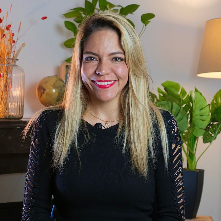 cover art for #1 Lucero Martinez : Réussir au-delà des frontières 