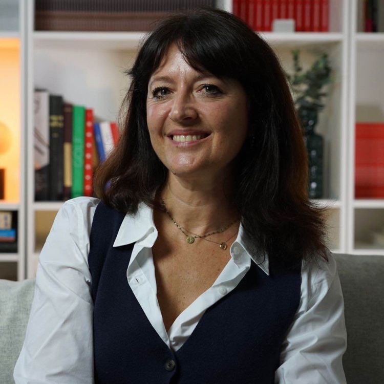 cover art for Elle pilotait Pékin Express… jusqu’au jour où son plus grand voyage a commencé