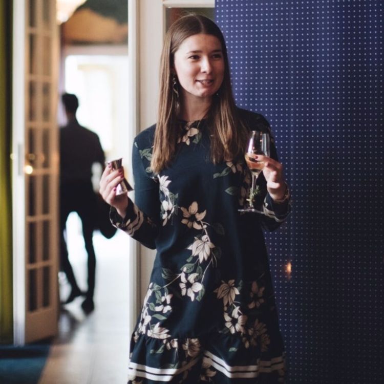 cover art for Sådan lander du drømmejobbet med Isabella Beck Jørgensen