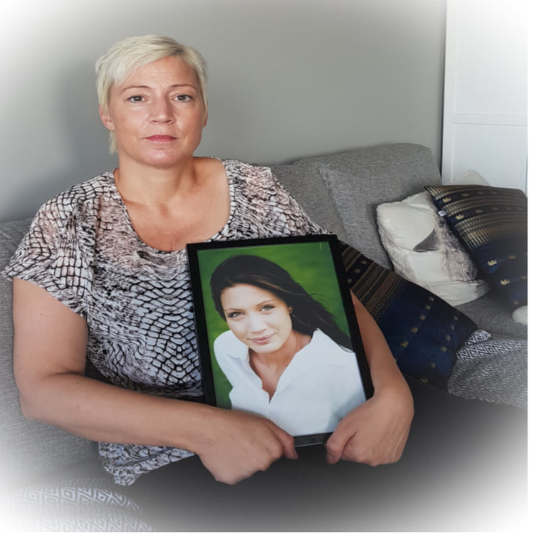 cover art for Att leva med mord . Vi träffar mamma Jennie hennes 20 åriga dotter Alicia blev mördad 2015