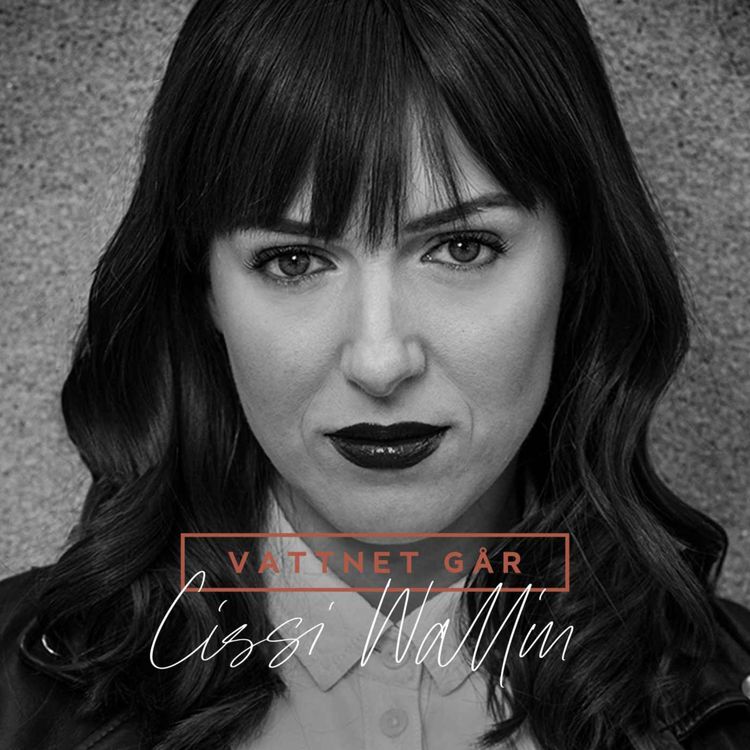 cover art for 433. Vattnet Går Cissi Wallin "Höghus i New York utan hiss och foglossning från helvetet" - repris 