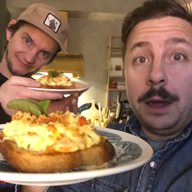 cover art for Macka 57: Äggröra med kräftstjärtar och Old Amsterdam