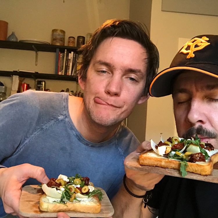 cover art for Macka 6: Ugnsbakad lök med Philadelphiaost och balsamvinäger