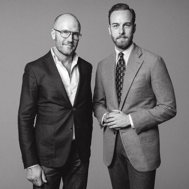 cover art for 24. Pappajeans, försäkrade klockor och artisten Frickys klädsel.