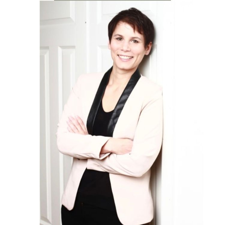 cover art for Travel News podcast: Jamila Assel TUI