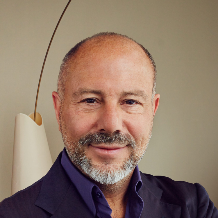 cover art for Travel News Podcast: Sandro Catenacci, vd och huvudägare på Nobis