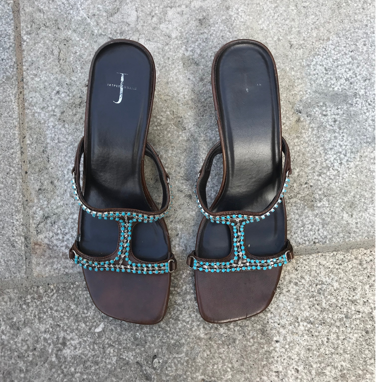 cover art for Dahlia - A Mile in My Shoes