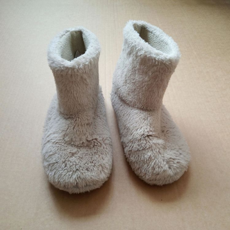 cover art for Kate Harding – A Mile in My Shoes