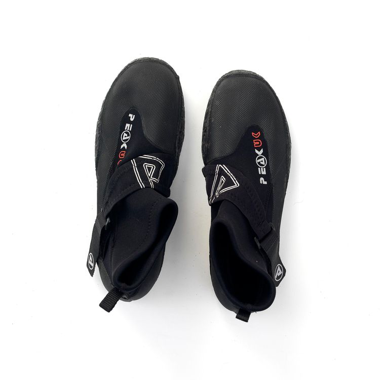 cover art for Kenneth Tharpe - A Mile in My Shoes