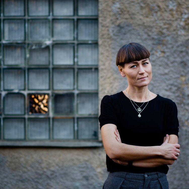 cover art for Little Atoms 595 - Carolina Setterwall's Let's Hope For The Best