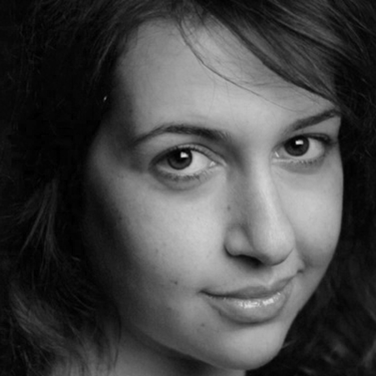 cover art for 401 – Hadley Freeman's Life Moves Pretty Fast