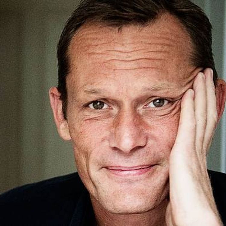 cover art for 9 - Ronnys Rullar - Måns Herngren