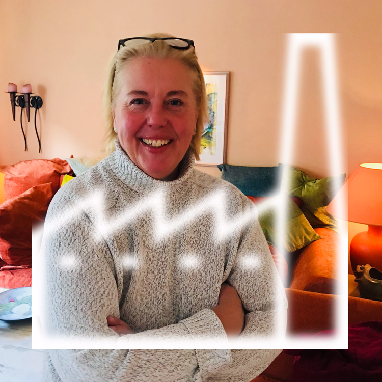 cover art for 5. Suzanne Axell