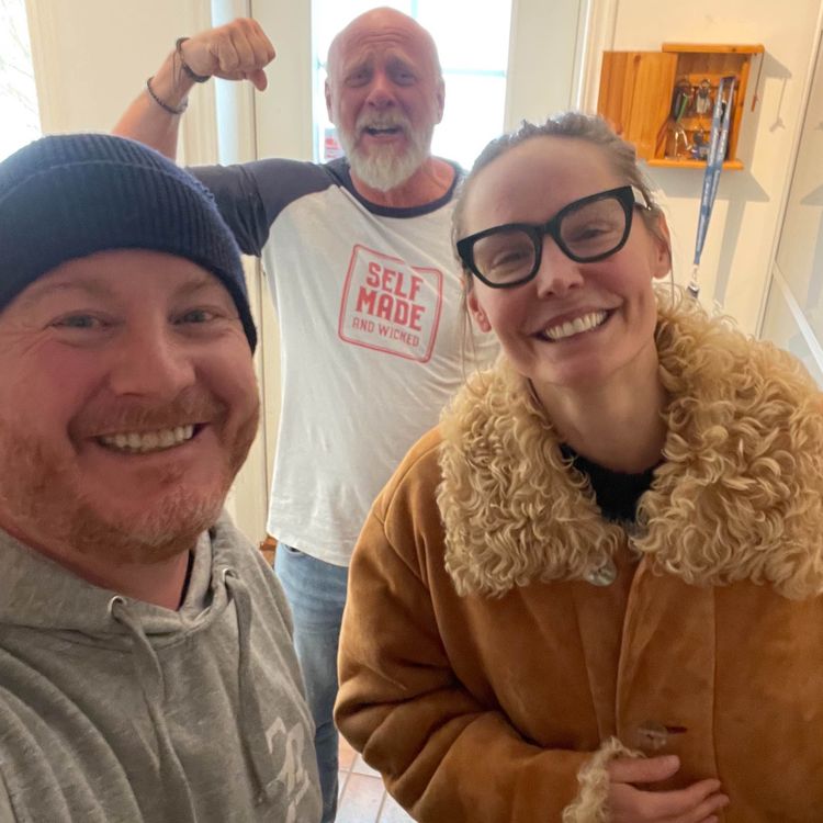 cover art for Carina Berg - nästan folkkär