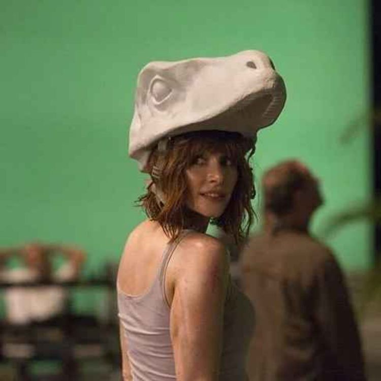 cover art for Park Experts 216 - Let Bryce Dallas Howard Direct Jurassic World Rebirth 2!