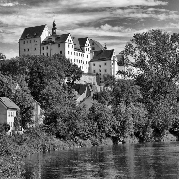 cover art for 127 - Escape From Colditz Castle