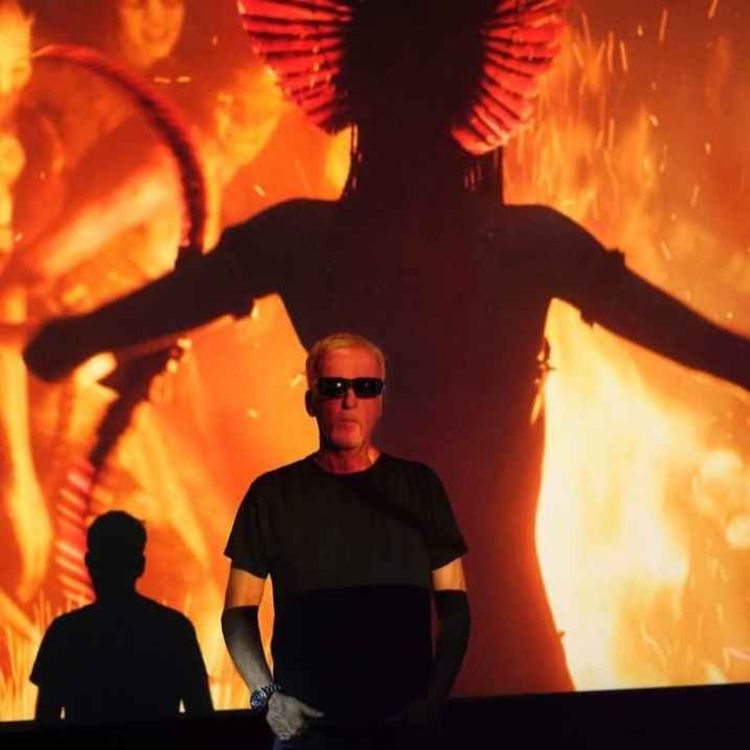 cover art for 776: Fire and Ass (Preview)