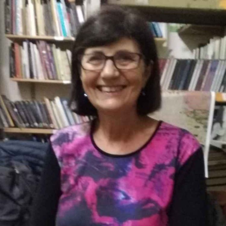 cover art for Liliana Slaifstein, nuestra profesora de Danzas Circulares Hebreas