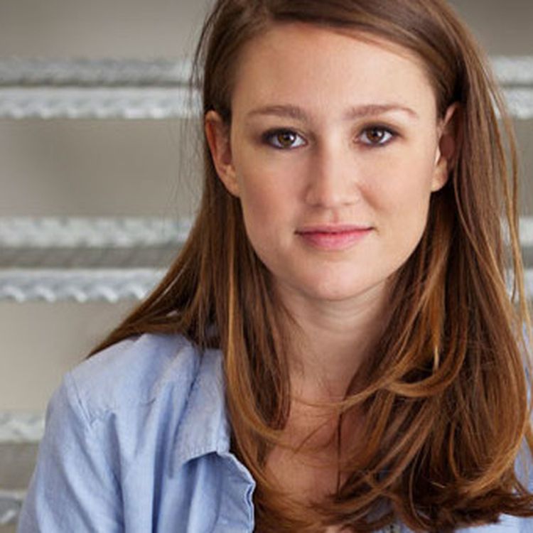 cover art for 107: How to Use Social Media More Effectively with Laura Roeder