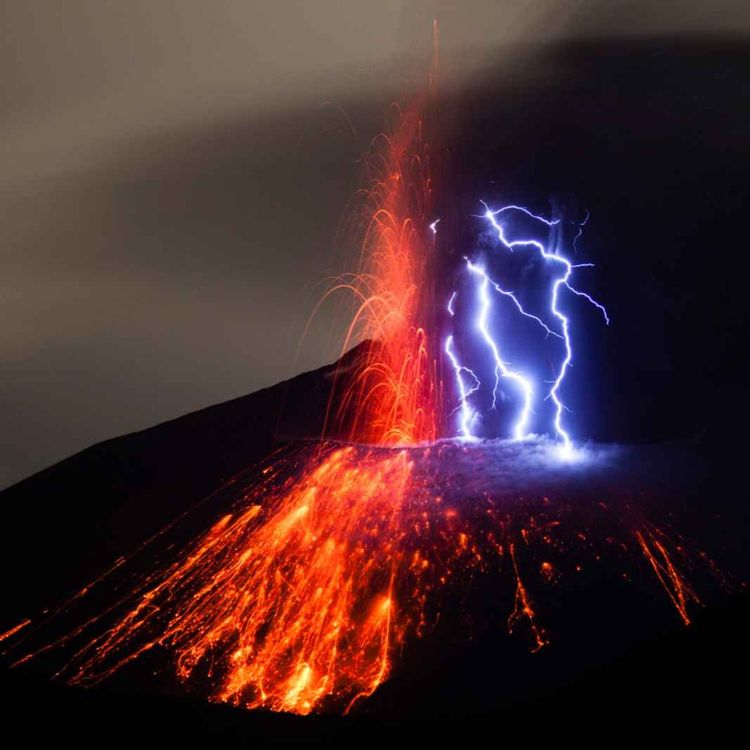 cover art for WW222: Auf den höchsten Vulkanen aller Kontinente (2/2) – mit Adrian Rohnfelder