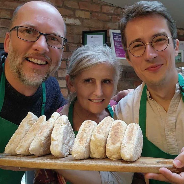 cover art for WW313: Sodabrot, Stouts und Sterneküche – ein kulinarischer Streifzug durch Irland mit André Schumacher und Erik Lorenz