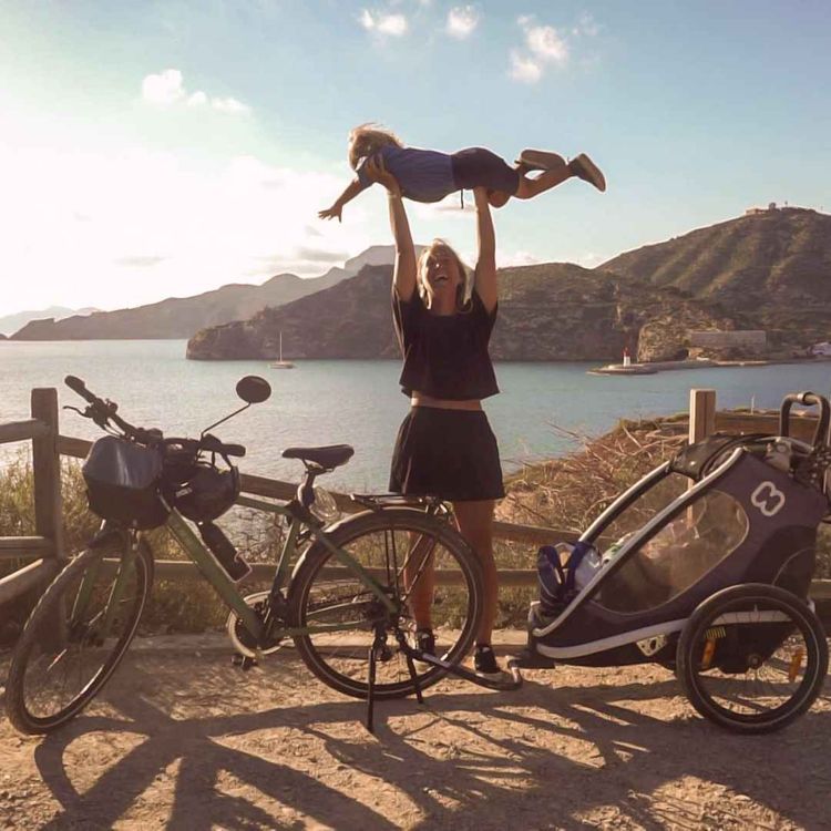 cover art for Neubeginn auf zwei Rädern – Radreise mit Kleinkind nach Südspanien | Jasmin Böhm | WW453