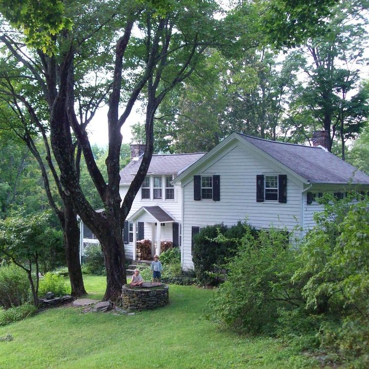 cover art for WW185: Unser Leben in der amerikanischen Wildnis – mit Claudia Heuermann