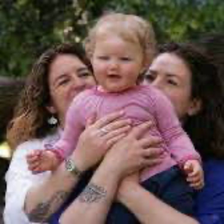 cover art for Mutter muss eigenes Kind adoptieren