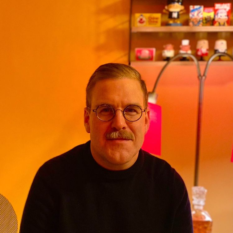 cover art for 602. Adam Svanell om Dynastin