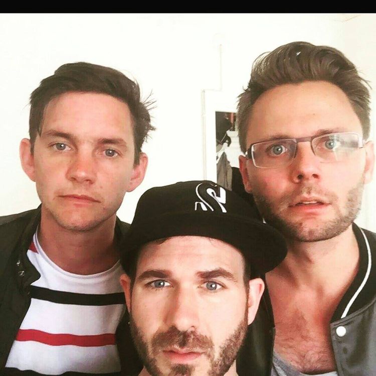 cover art for 32. Cis-special