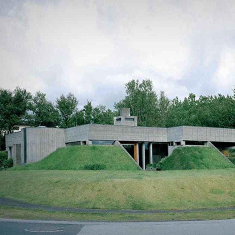 cover art for Byggingarlistin