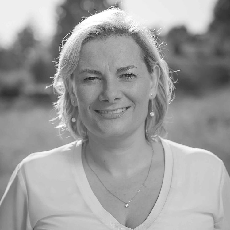 cover art for #4 Cheminez vers votre sagesse intérieure - Sandrine Jourdren : Traverser les émotions difficiles grâce à la PRAJNA 