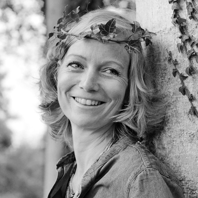 cover art for {REDIFF}  Best-Of - Valérie Demars : Le parfum, messager de l'âme 