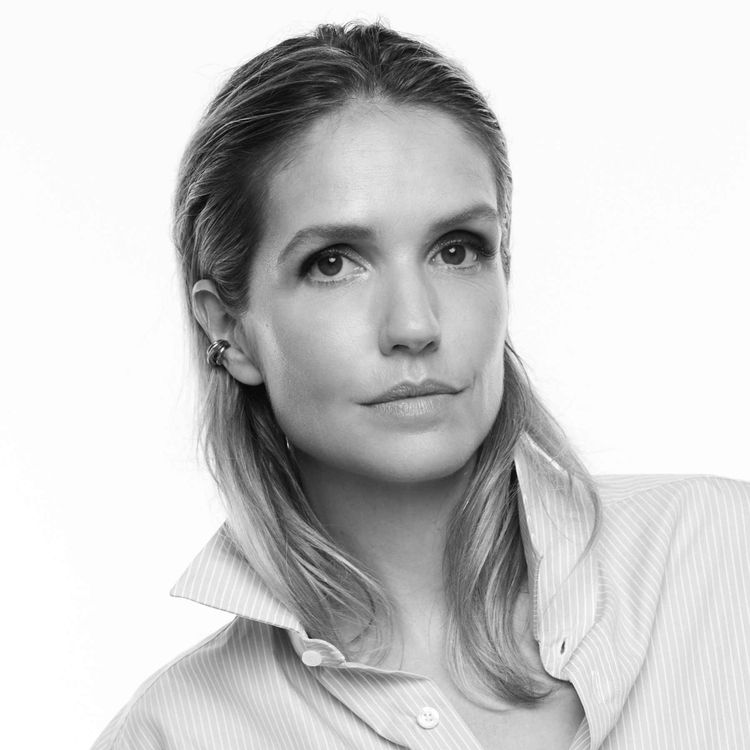 cover art for Comment faire famille avec Laurence Arné