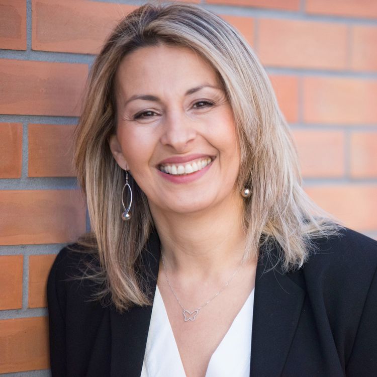 cover art for #211 Noémie de Saint-Sernin : Guérir du passé