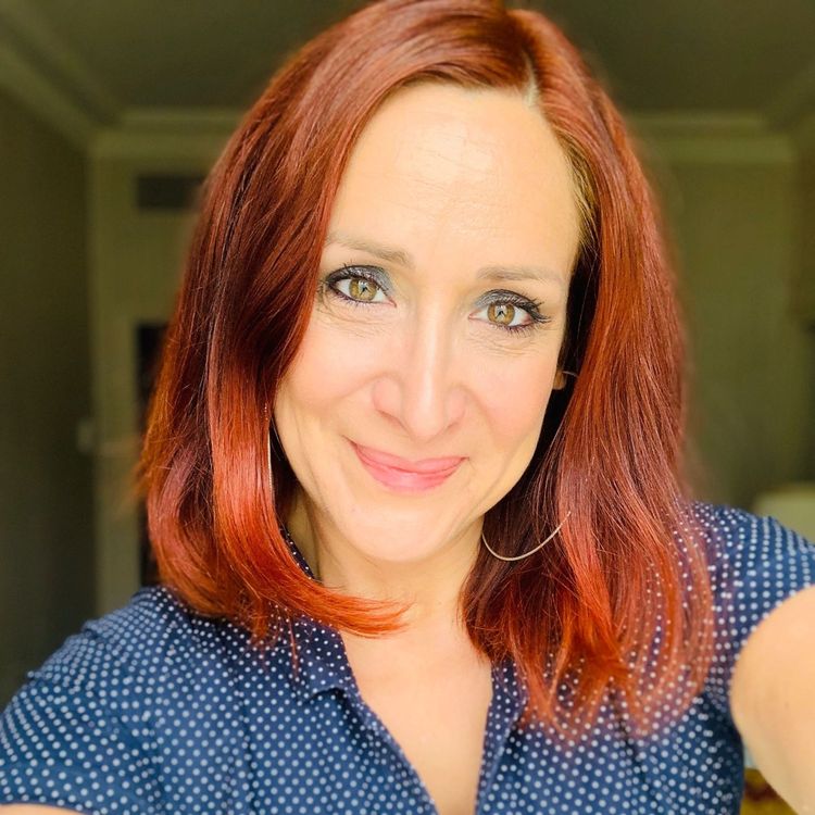 cover art for #52 Muriel Ighmouracène : J'arrête de vivre à Paris !