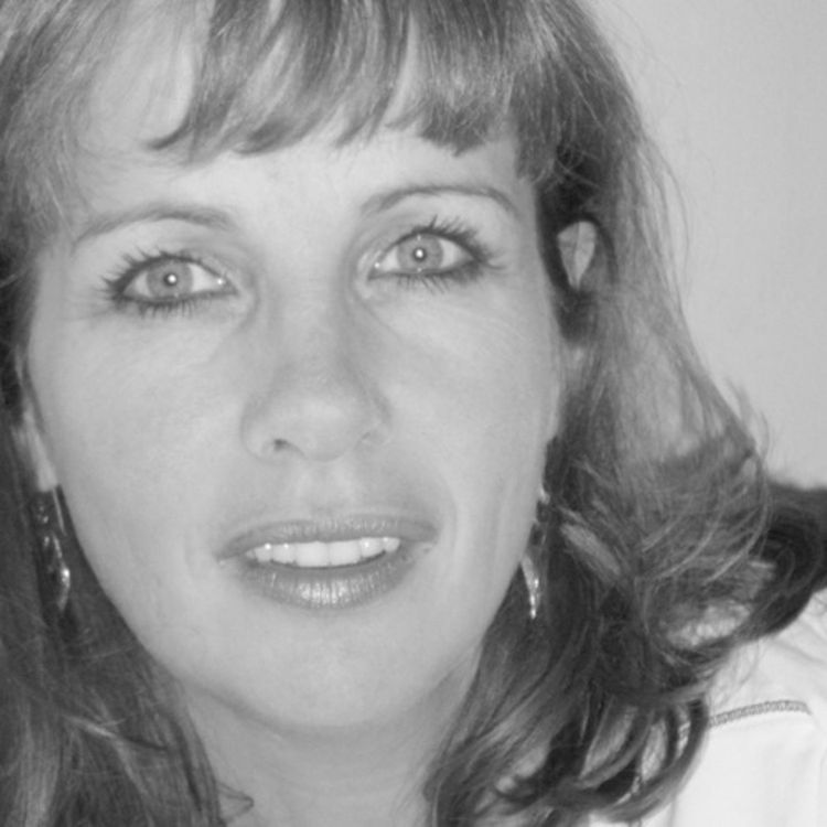 cover art for #42 Clotilde Poivilliers : Arrêter de se trouver nul.le pour avoir confiance et estime de soi !