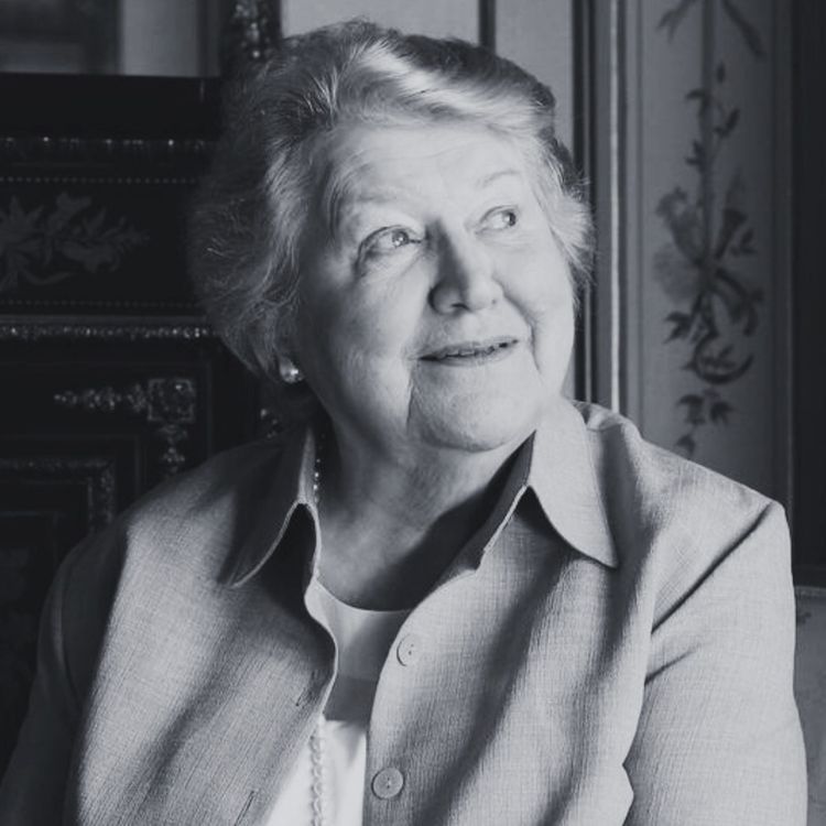 cover art for Dame Patricia Routledge (1929 - 2025)