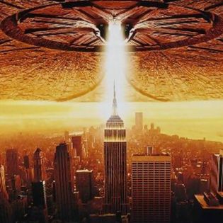 INDEPENDENCE DAY with Dr. Dean Burnett and Dan Thomas | Smersh Pod