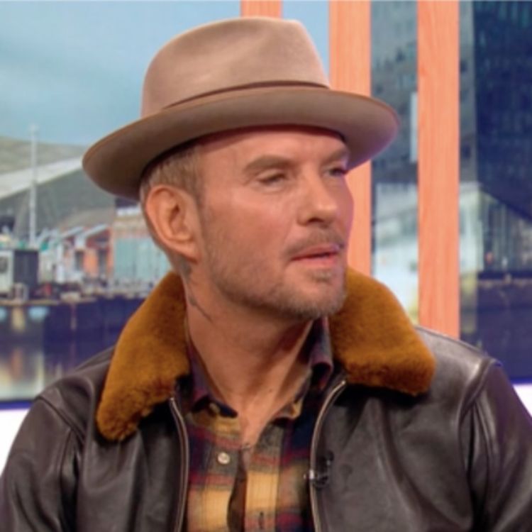 cover art for S6E10 - Matt Gloss, Jimmy Carr Ignores An Eagle and 16,000 Bottles of Mammal Water 