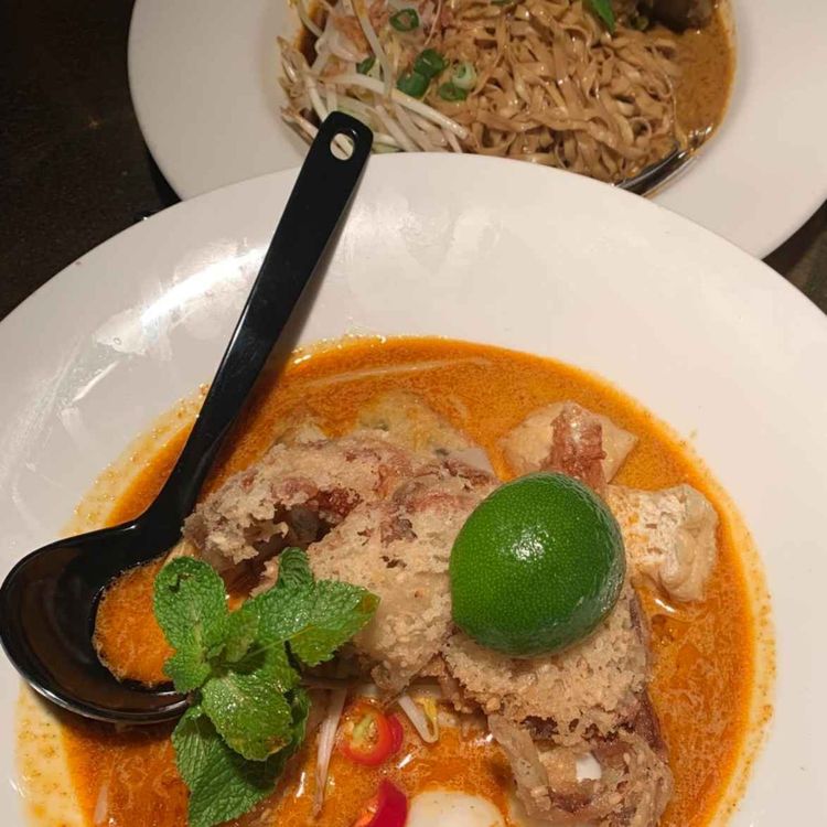 cover art for Hoovering - Episode 197: Nigel Ng (Uncle Roger)