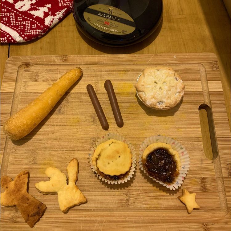 cover art for Hoovering - Episode 150: Santa